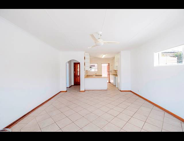 3 BEDROOM TOWNHOUSE RENTED IN BLUEWATER BAY